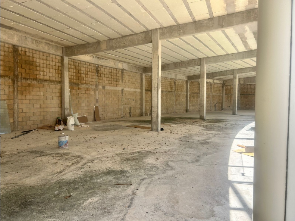 Se Renta Local en Blvd. Colosio - Cancún - 2