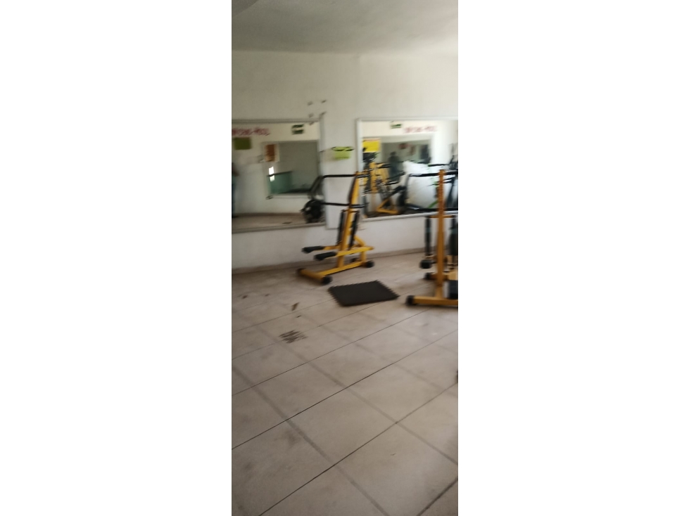 LOCAL EN RENTA AV. CHAACMOL, CANCÚN — foto 2