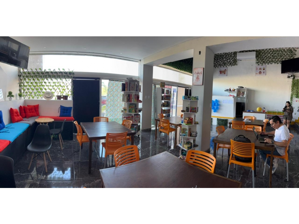 Renta de Local en Av Xcaret, Plaza las Palmas, Cancún