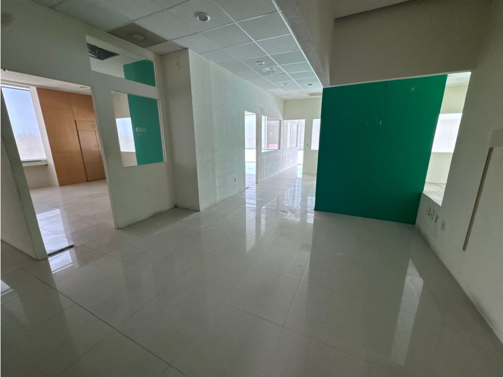Oificna 202-204 de 202.82 m2 en renta Plaza Nayandei - Cancún — foto 2
