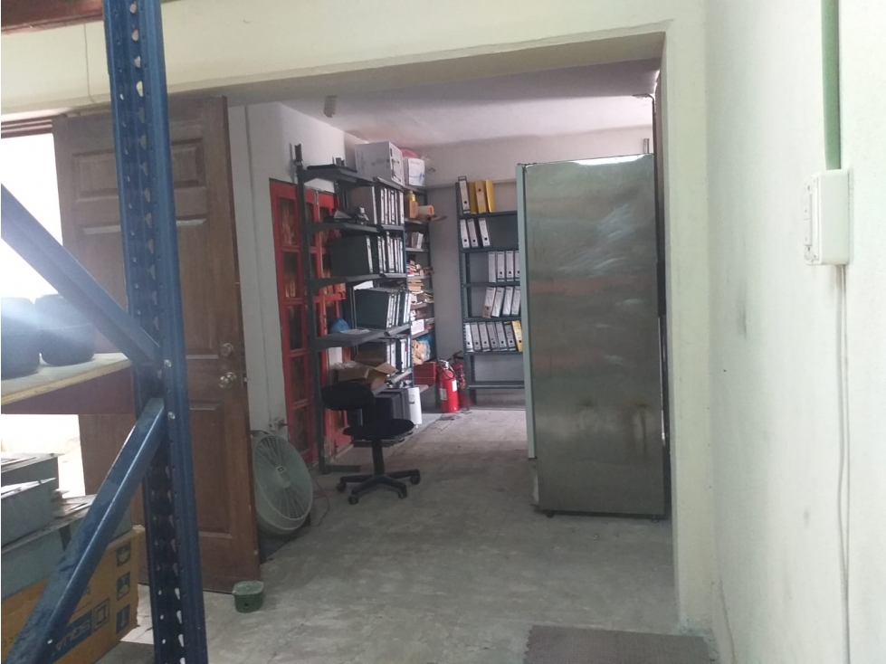 Edificio en renta de 200 m2 en Av. Lopez Portillo, Cancún - 2