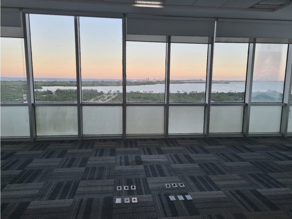 Oficina en Renta en Corporativo Malecón, Av. Bonampak Cancún — foto 2