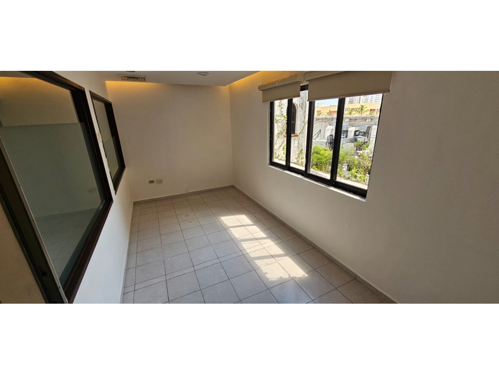 Se renta/vende oficina de 115 m2 plaza san angel inn - Cancún - 4