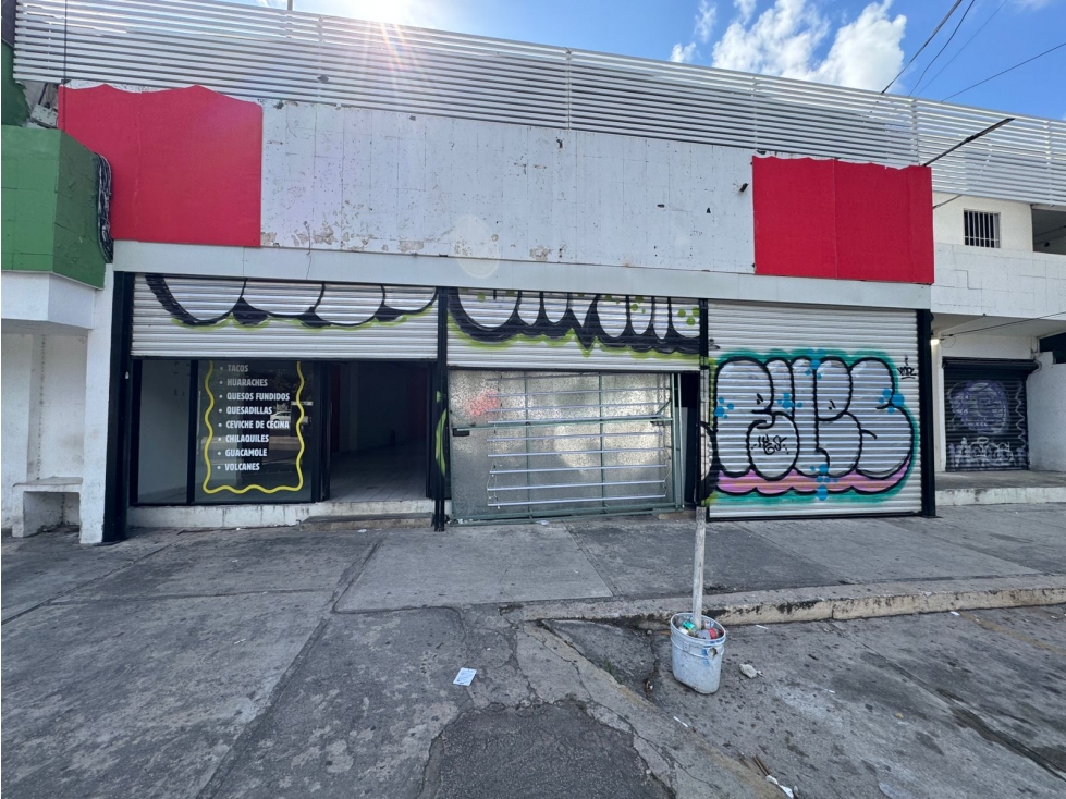 Local en renta de 100 m2 en av. Xcaret - Cancún