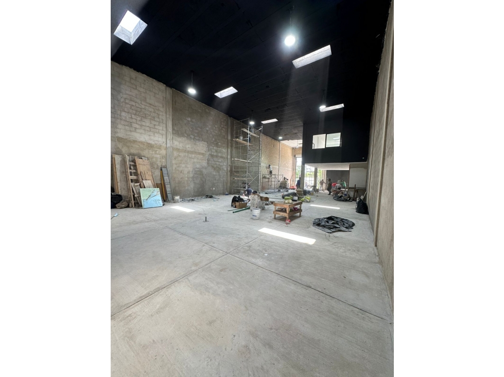 Bodega en Venta en AV Huayacan 302 m2 - 2