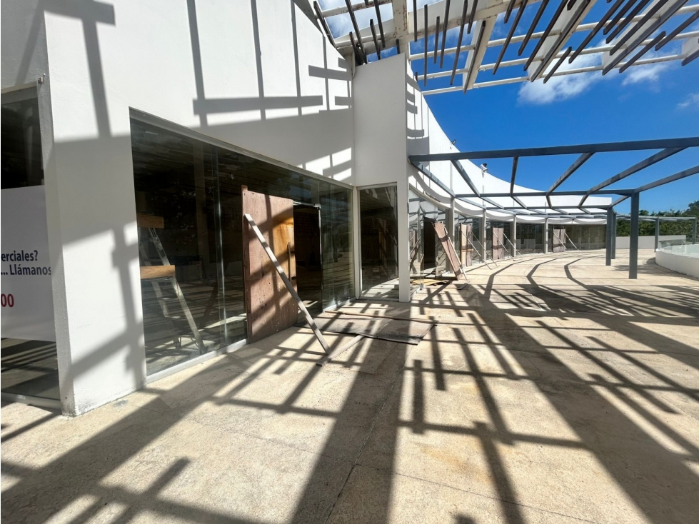 Se Renta Local en Blvd. Colosio - Cancún - 3