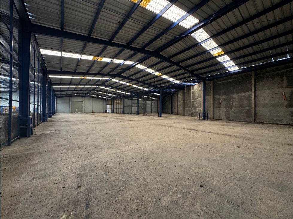 Bodega de1200 m2 en renta en Av. Lopez Portillo - Cancún - 3
