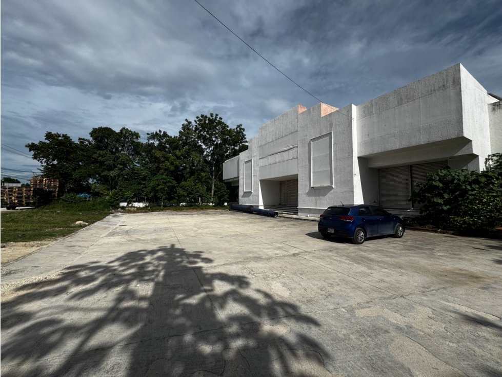 Se renta Local 668m2 Av. Lopez Portillo — foto 3