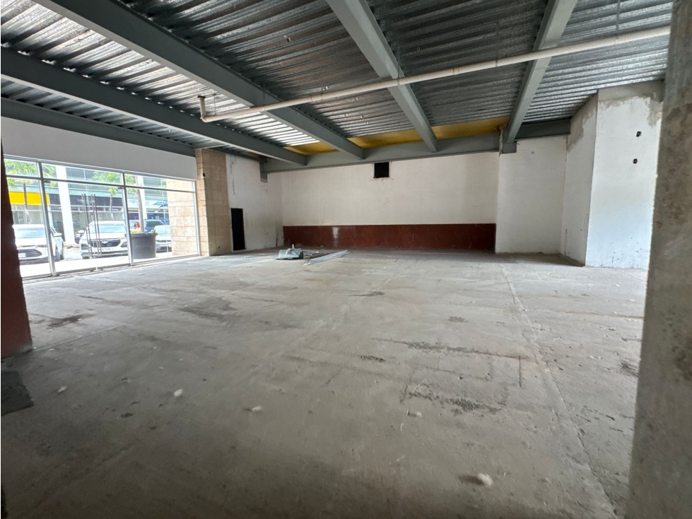 Local #52 de 280 m2 en renta en Plaza Nayandei - Cancún — foto 2