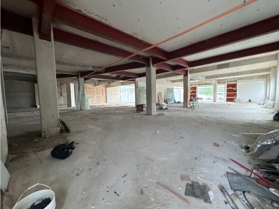 Local 14 en renta de 792 m2 en Plaza Nayandei - Cancún — foto 3