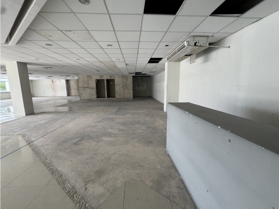 Local #16M de 355 m2 en renta en plaza Nayandei - Cancún — foto 3