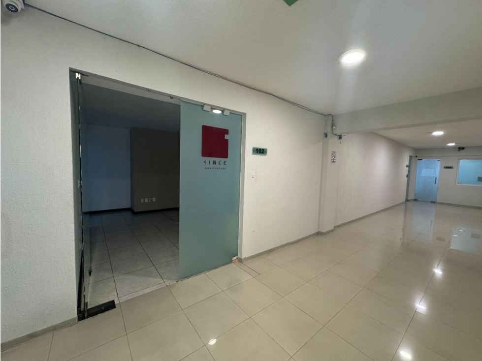 Oficina en renta de 100 m2 en Av. Xcaret - Cancún — foto 2