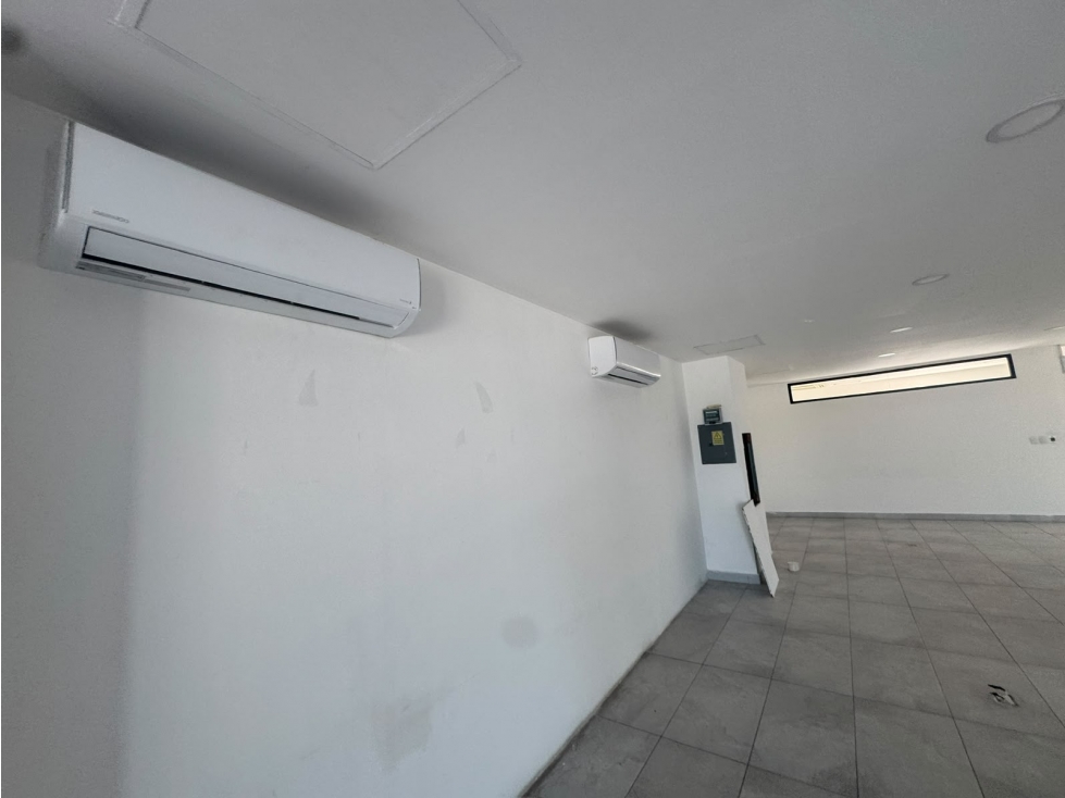 Oficina en renta de 112 m2 en Cunstorage, Cancún — foto 3