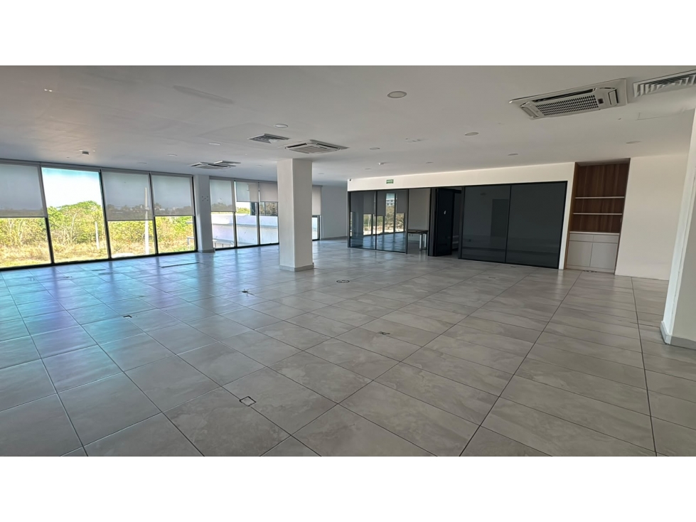 Oficina de 238 m2 en renta en Plaza Cunstorage, Cancún — foto 3