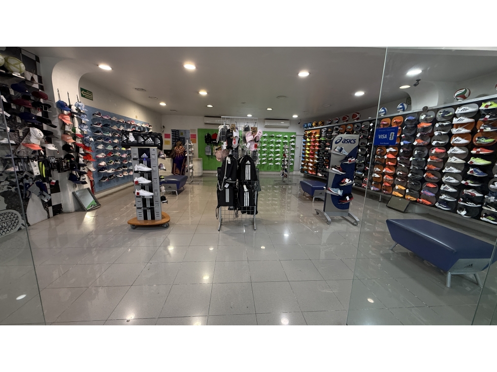 Local Comercial en Renta o Venta en La Gran Plaza, Cancún - 3