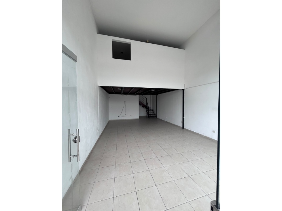Local de 50 m2 en renta en Plaza las Velas, Av. Kabah - Cancún — foto 2