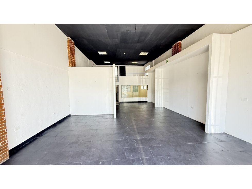 Bodega Comercial con Showroom y Oficinas en Boulevard Colosio, Cancún - 4