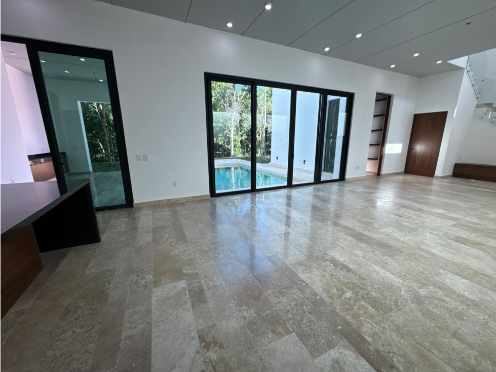 Casa de 385 m2 en venta de Lujo en Bahía Principe — foto 3
