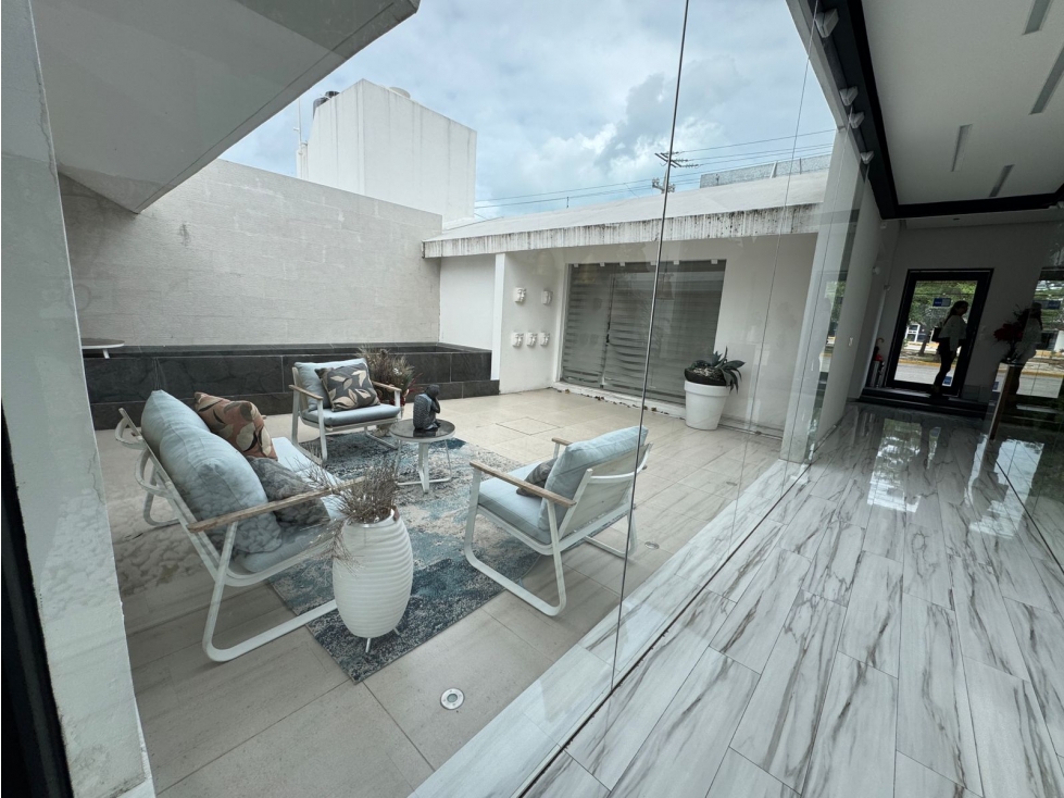 Oficina de 300 m2 en renta en av. Bonampak en frente de Puerto Cancun — foto 2