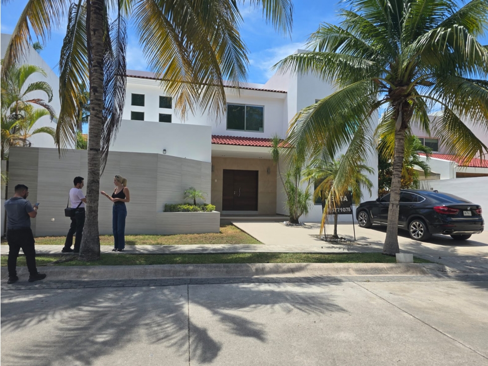 Casa en Venta Cancún- Residencial Villa Magna