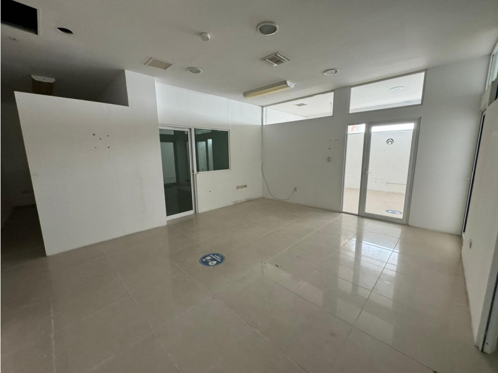 Local/oificina en renta Comercial en Plaza Hollywood - Cancún — foto 4