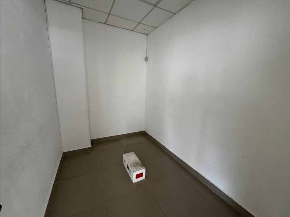 OFICINA EN RENTA 439 m2 EN PLAZA NAYANDEI AV. BONAMPAK CANCUN - 3