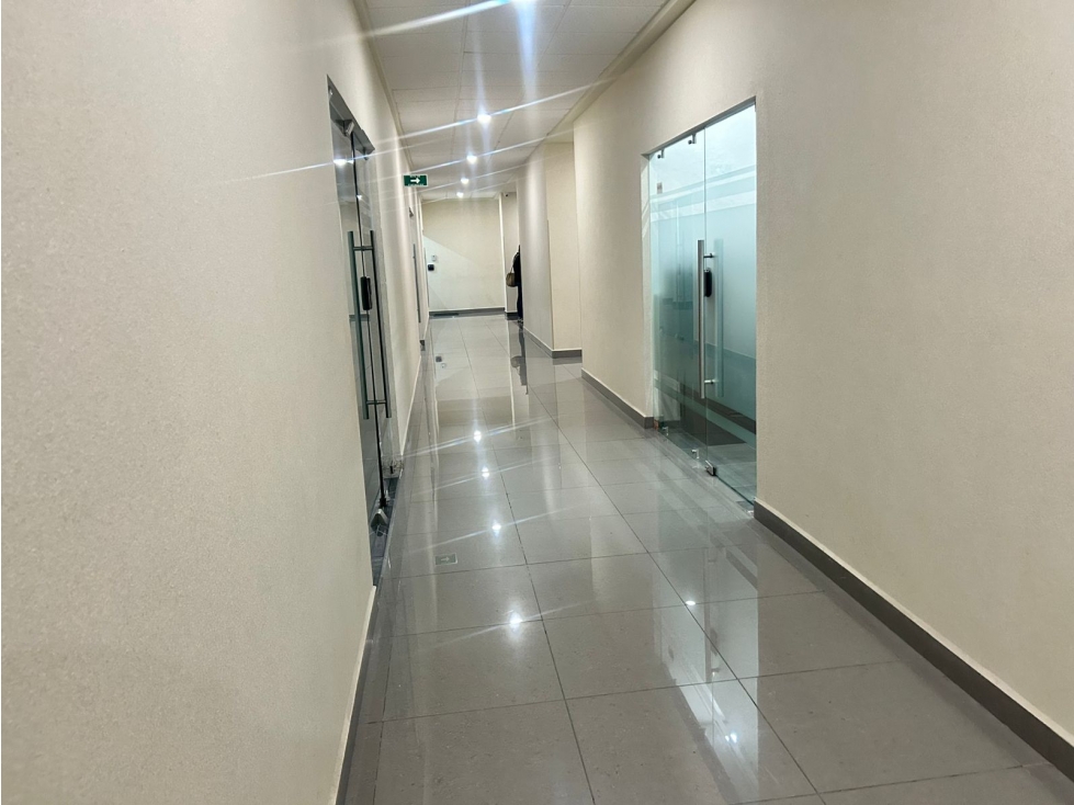 Se renta oficina en plaza azuna 40 m2 - Cancún - 2