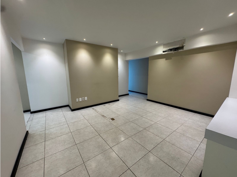 Oficina en renta de 100 m2 en Av. Xcaret - Cancún — foto 3