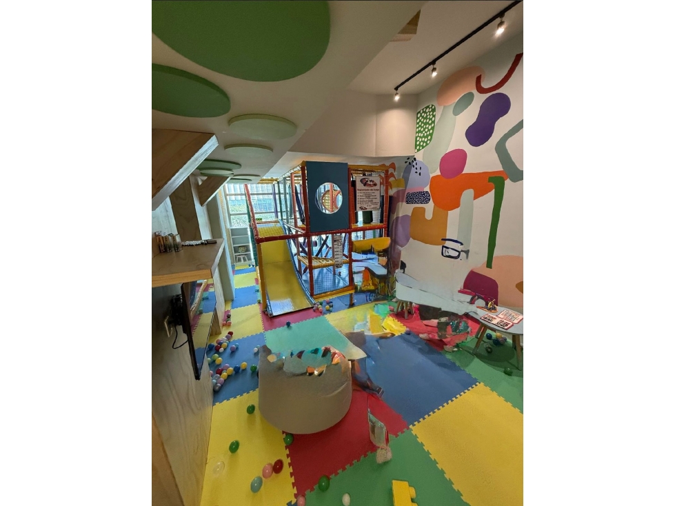 Local en renta de 200 m2 en Plaza Terra Viva, Cancún — foto 4