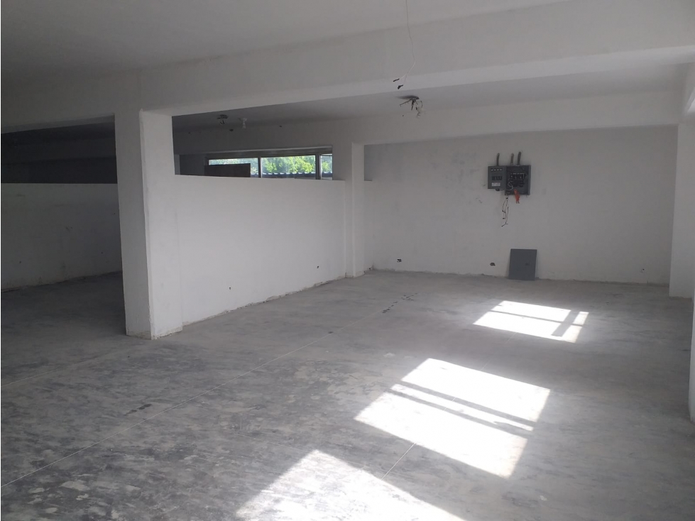 Edificio en renta de 200 m2 en Av. Lopez Portillo, Cancún - 4