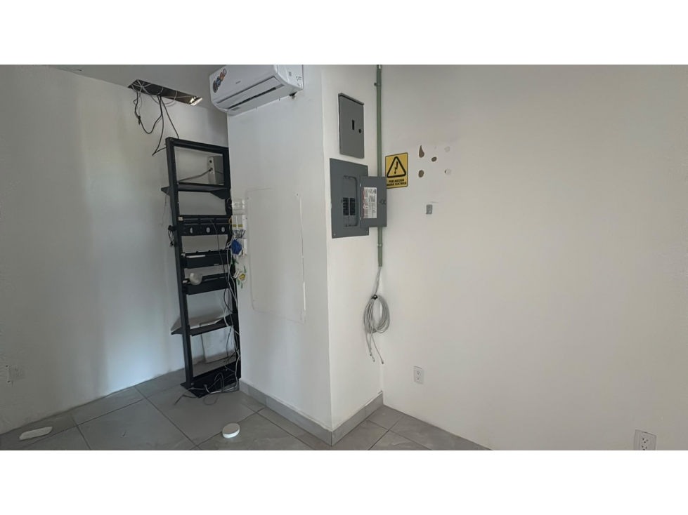 Oficina de 238 m2 en renta en Plaza Cunstorage, Cancún — foto 4