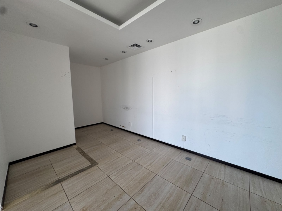 Oficina de 73 m2 en renta en Corp. Azuna, Cancún - 4