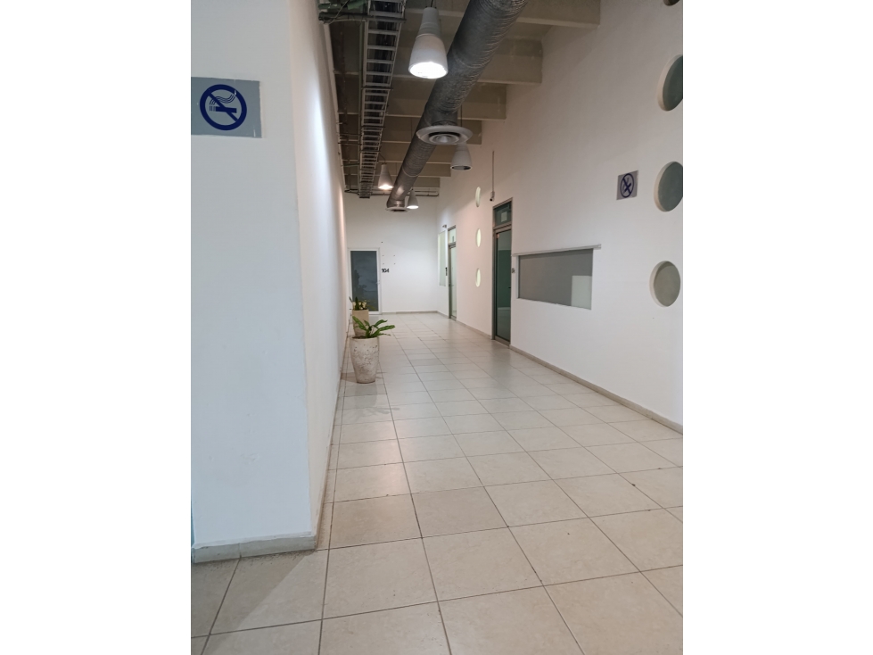 Plaza comercial en venta en av. Nichupte cancún - 5