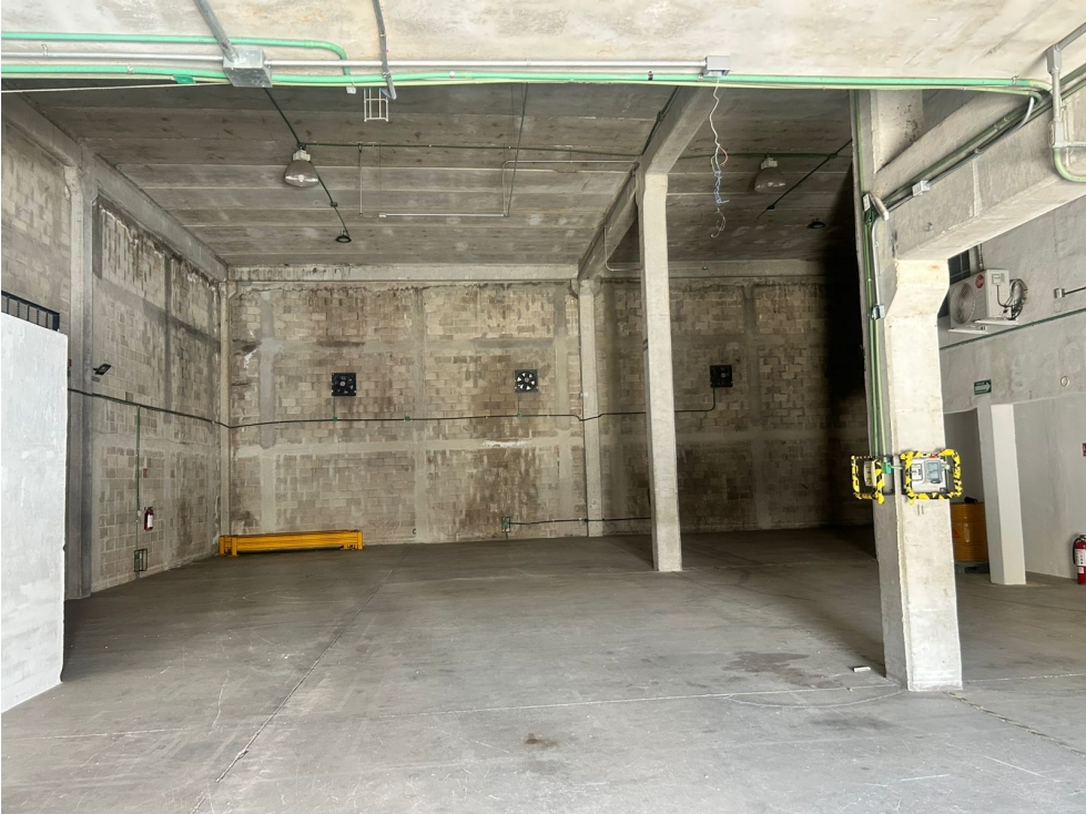 Bodega de 700 m2 en renta en parque APQ Cancún - 5