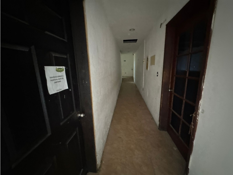 Local 1 en renta de 358m2 Plaza Nayandei - Cancún — foto 5