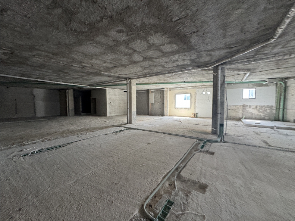 Local #15 en renta de 636 m2 en Plaza Nayandei - Cancún — foto 5