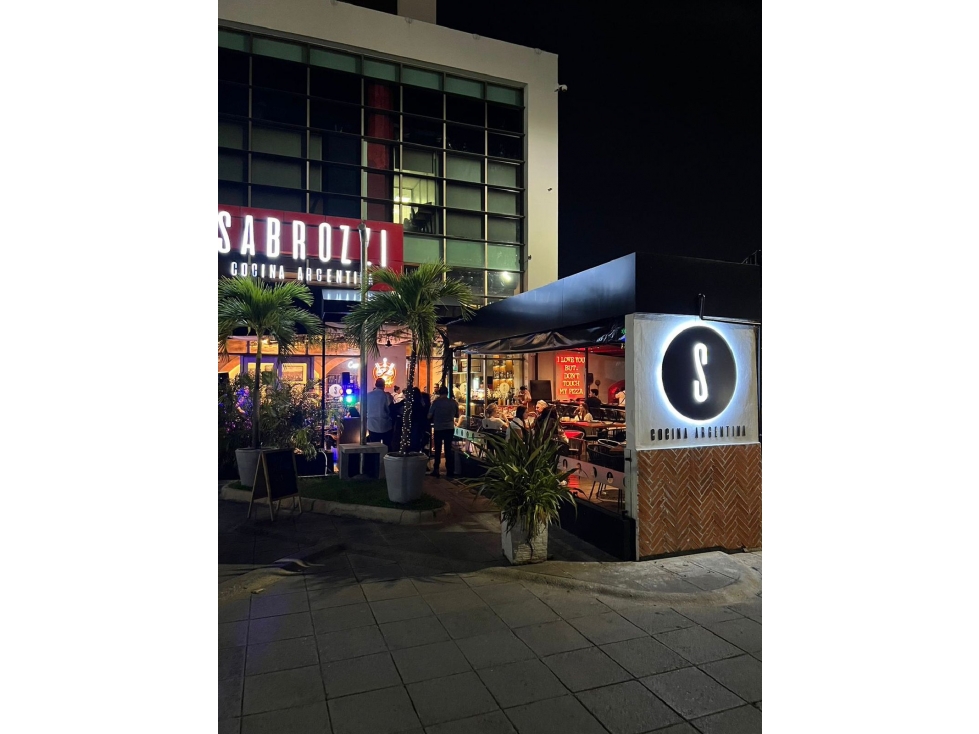 Local en renta de 200 m2 en Plaza Terra Viva, Cancún — foto 5