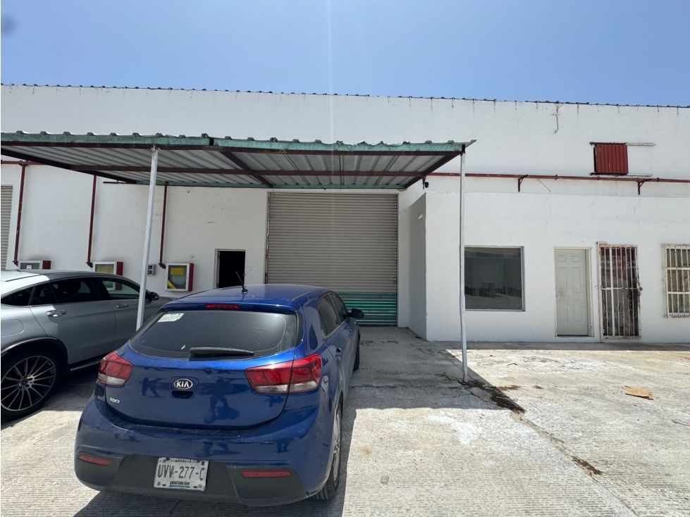Bodega de 1200 m2 en renta en Construpark, Pto. Morelos - 4
