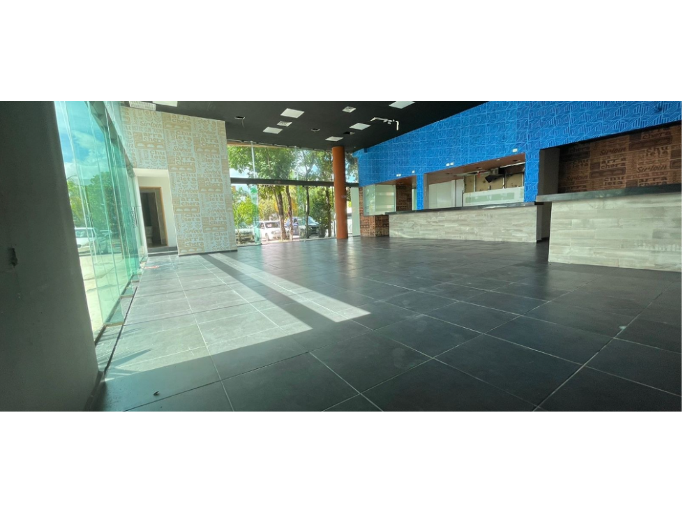 Local de 253 m2 en plaza Galerías Infinity av. Nichupté, Cancún - 4