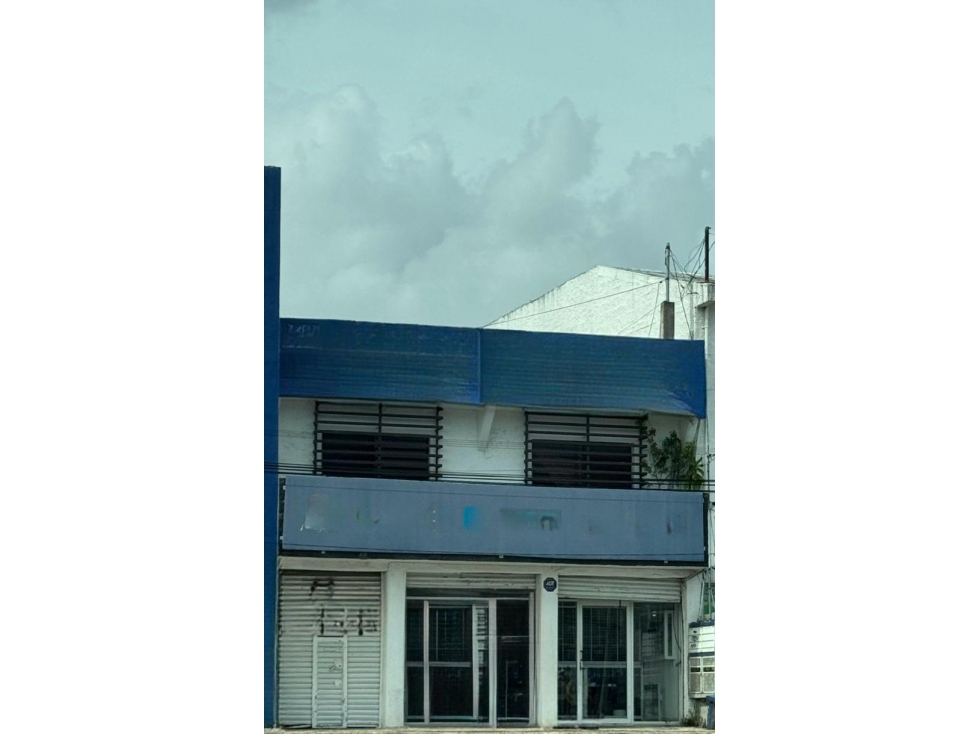 Edificio de 304 m2 de dos niveles en venta sobre Av. Kabah, Cancún - 4