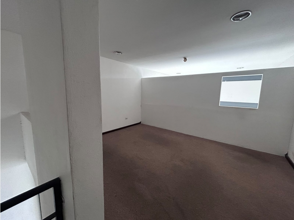 Local de 50 m2 en renta en Plaza las Velas, Av. Kabah - Cancún — foto 4
