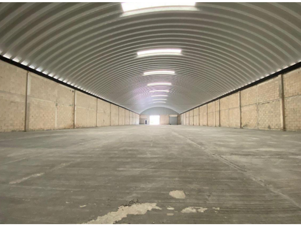 Bodega Industrial en Renta de 3,750 m² sobre Libramiento de Mérida - 4