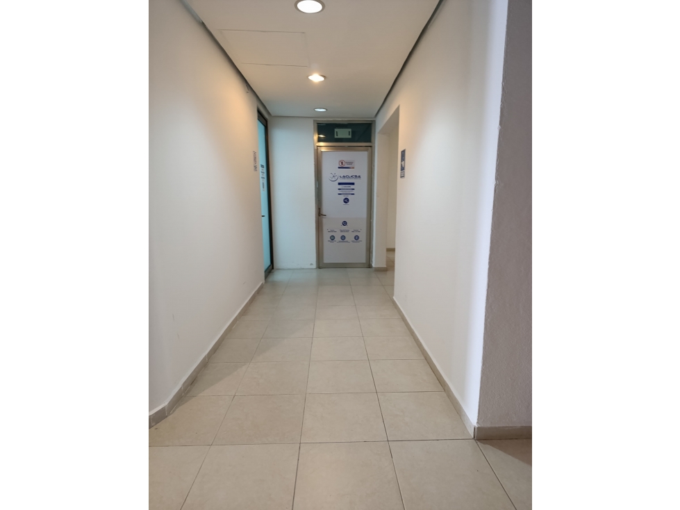 Plaza comercial en venta en av. Nichupte cancún - 6