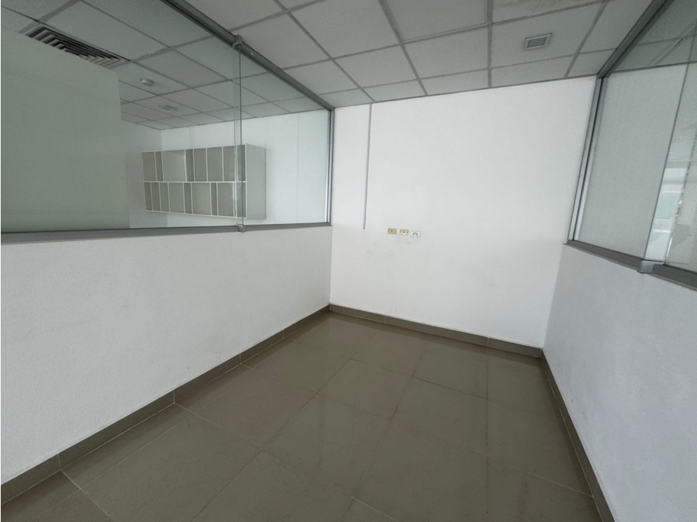OFICINA EN RENTA 439 m2 EN PLAZA NAYANDEI AV. BONAMPAK CANCUN - 5