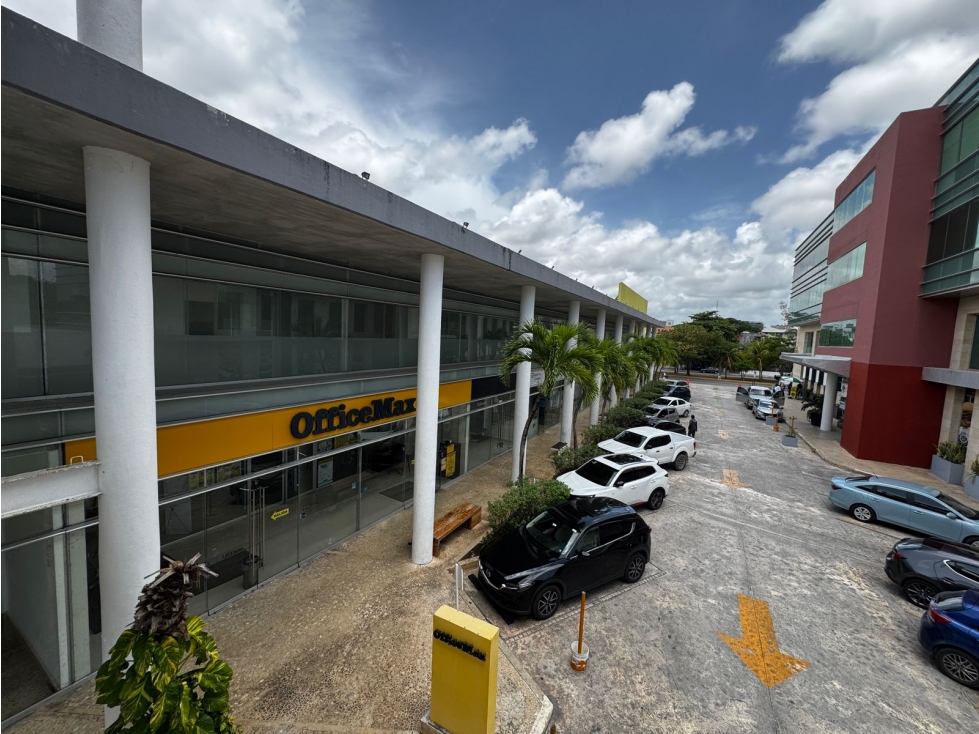 Se renta Local comercial Nuevo en Plaza Nayandei Av. Bonampak, Cancún — foto 5