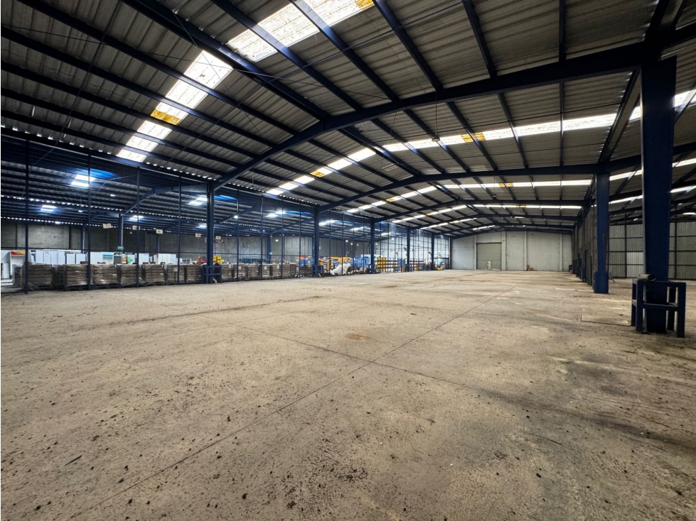 Bodega de1200 m2 en renta en Av. Lopez Portillo - Cancún - 6