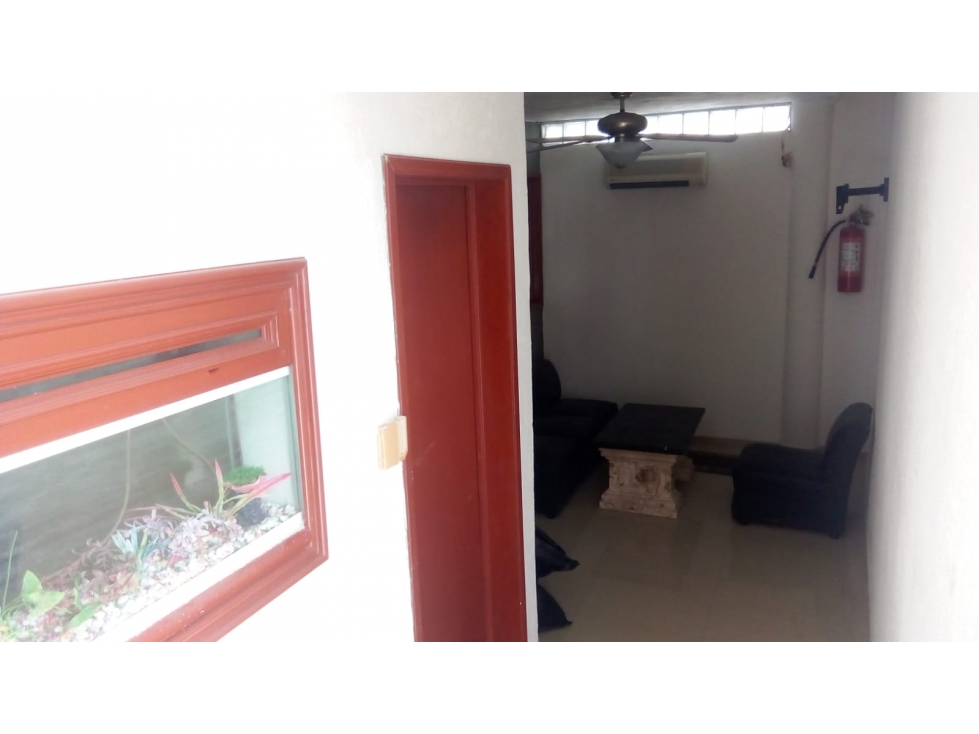 Bodega de de 300 m2 en renta sobre av. Bonampak - Cancún - 6