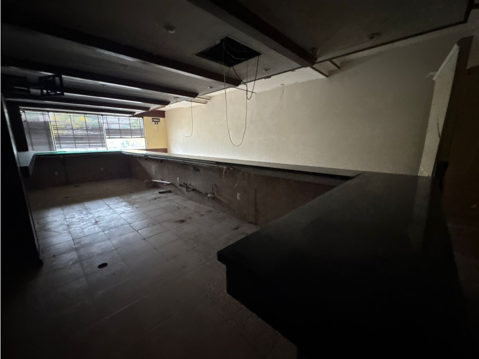 Local 1 en renta de 358m2 Plaza Nayandei - Cancún — foto 6