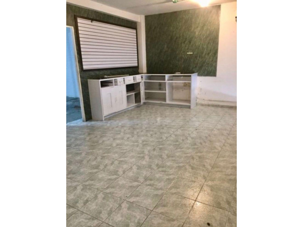 Edificio de 304 m2 de dos niveles en venta sobre Av. Kabah, Cancún - 5