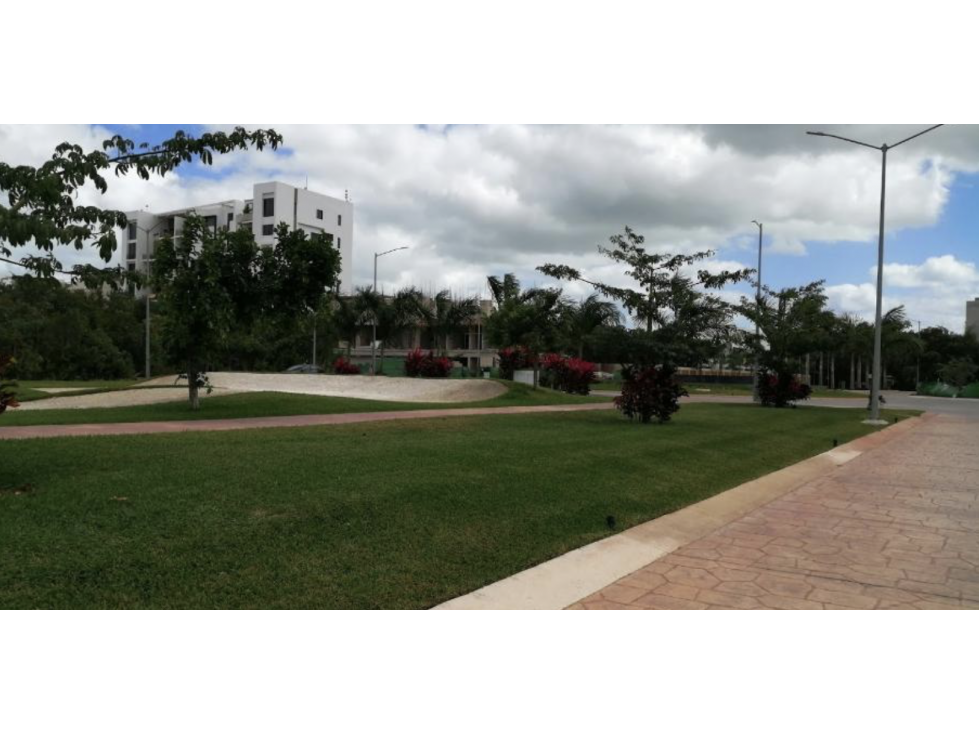 Terreno en Venta en Residencial Arbolada, Av. Huayacán Cancún — foto 2